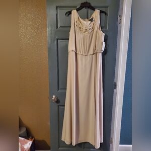 Elegant Beige Maxi Dress
